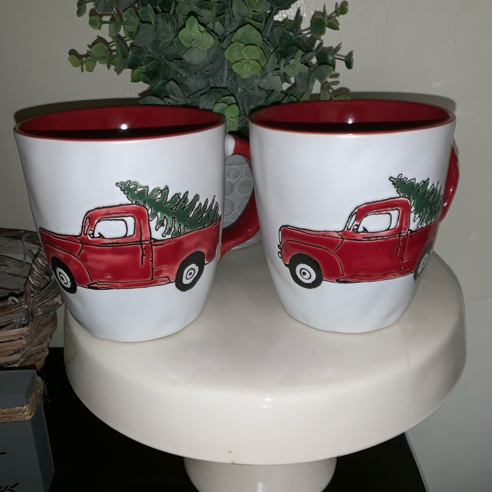 Set of 2 red truck mugs Christmas